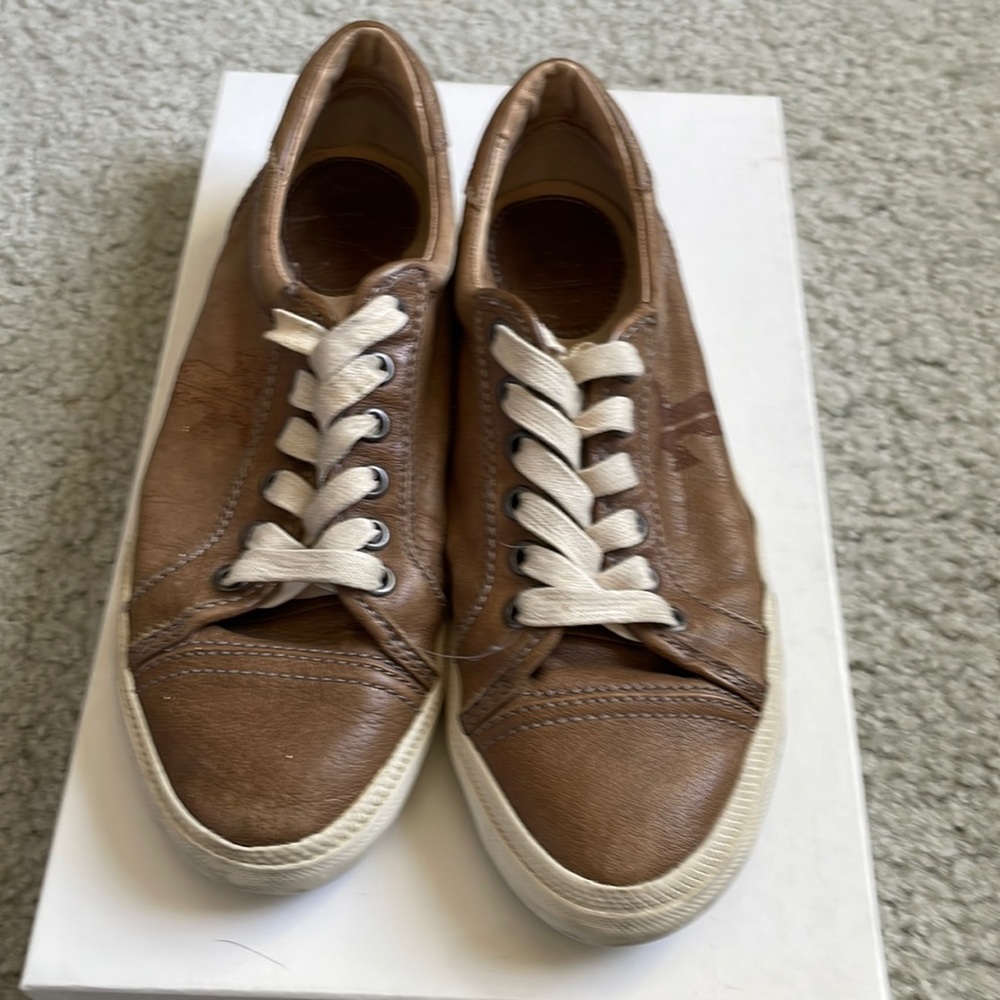 Brand:Frye,Size 8.5M high quality genuine leather, color brown.one time worn.